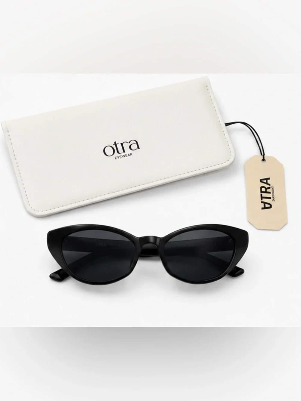 OTRA Shona Cat Eye Sunglasses – Black | NWT | Case & Tags Included 🖤👓
